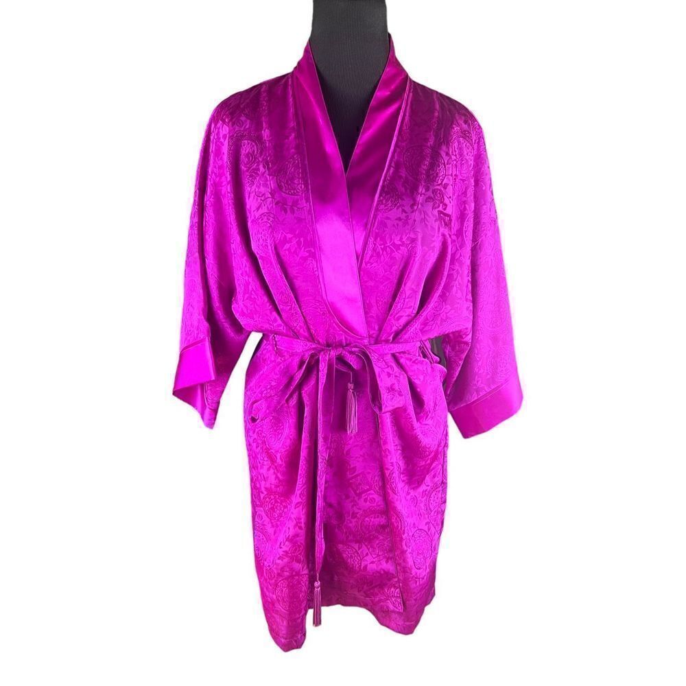 Victoria’s Secret purple fuchsia textured polyester short robe tassels one size